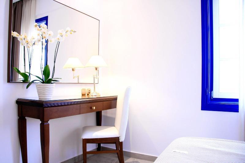 Armata Boutique Hotel Spetses Town Ngoại thất bức ảnh