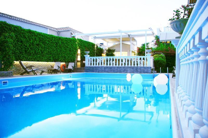 Armata Boutique Hotel Spetses Town Ngoại thất bức ảnh