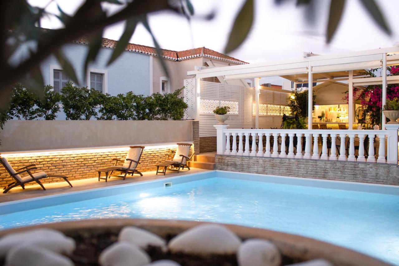 Armata Boutique Hotel Spetses Town Ngoại thất bức ảnh